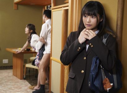 Con gái riêng thấy thèm khi nhìn trộm bố dượng địt mẹ - JAV HD Video | Javhay