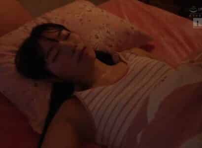 Nữa đêm bố dượng mò vào dí tới tấp con riêng của vợ sau thời gian nuôi để thịt - JAV HD Video | Javhay