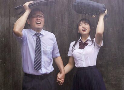 Thầy giáo dẫn cô học trò về nhà trú mưa và sưởi ấm cho cô bé bằng… - JAV HD Video | Javhay