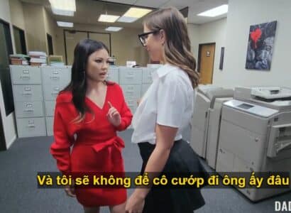 Bố dượng số hưởng địt cùng lúc con gái và em trợ lý riêng - JAV HD Video | Javhay