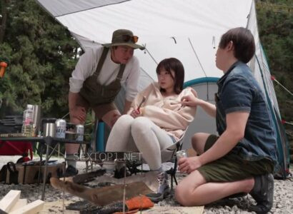 Em gái cắm trại một mình trong rừng thì được mấy anh trai đến “thăm hỏi” - JAV HD Video | Javhay